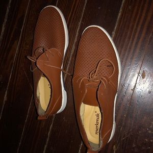 Brown leather Merkmak shoes